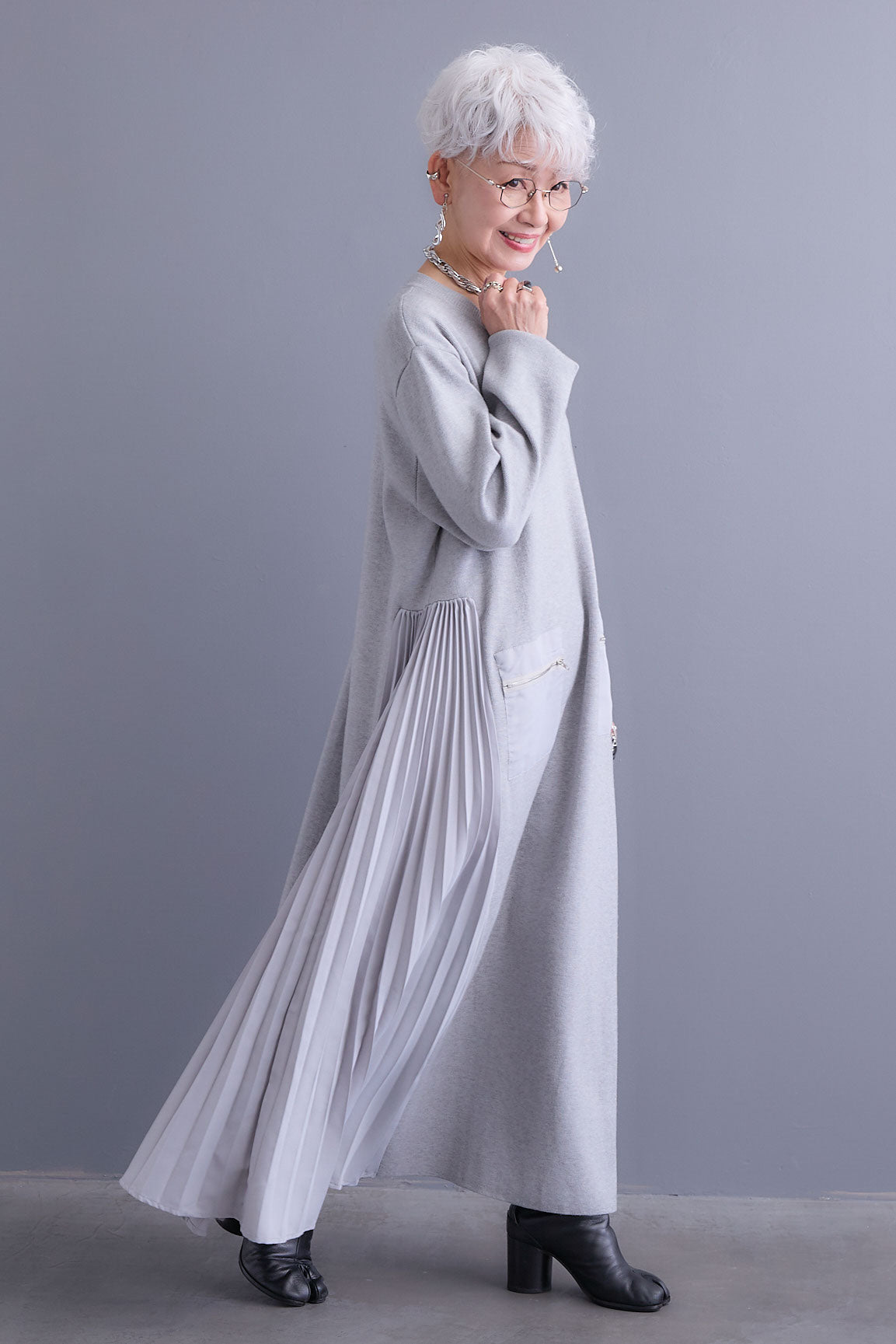 予約】ZIPポケットサイドプリーツニットワンピース – AIJAN