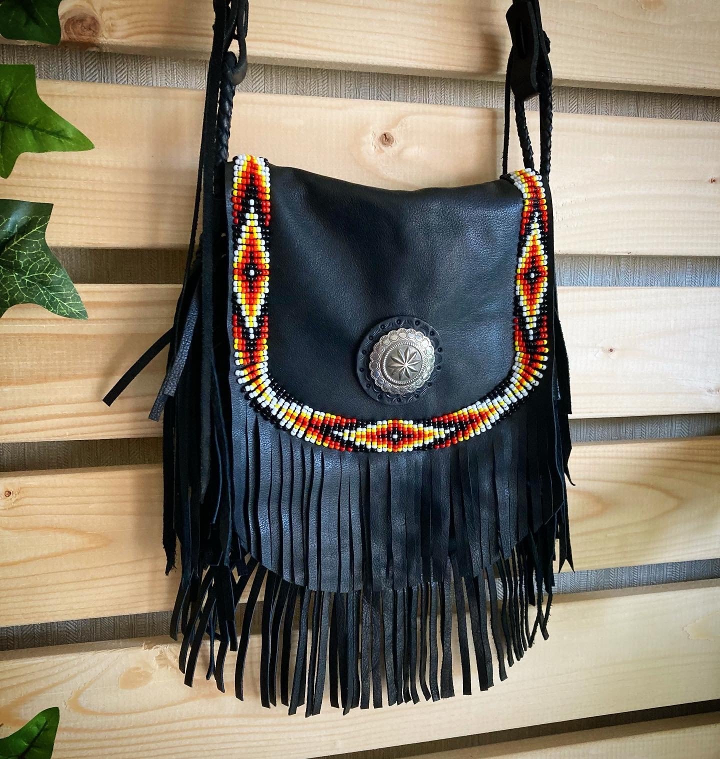 フリンジ•メディスン•バッグ / FRINGE MEDICINE BAG | SittingBull Leather