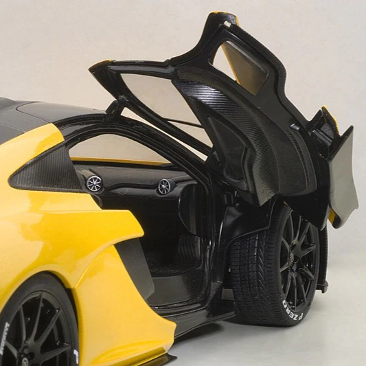 Carro Miniatura McLaren P1 2013 | Escala 1:18