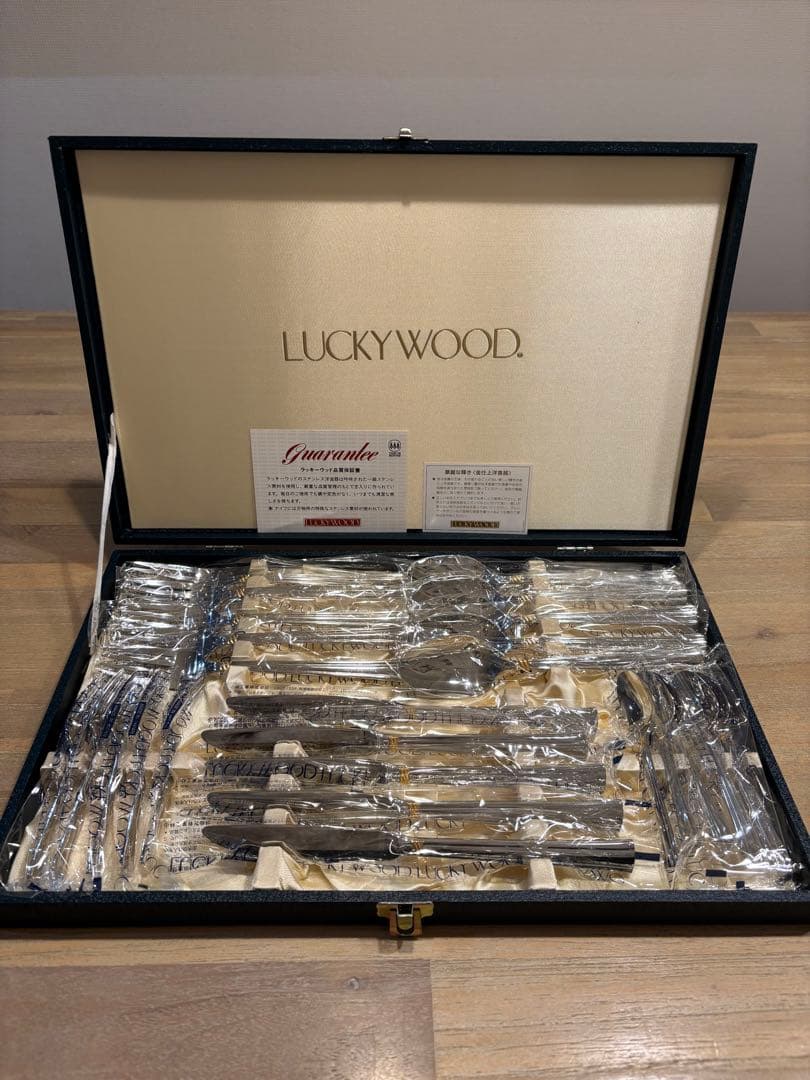 LUCKYWOOD 《エメラルド》カトラリー25pc.ディナーセット