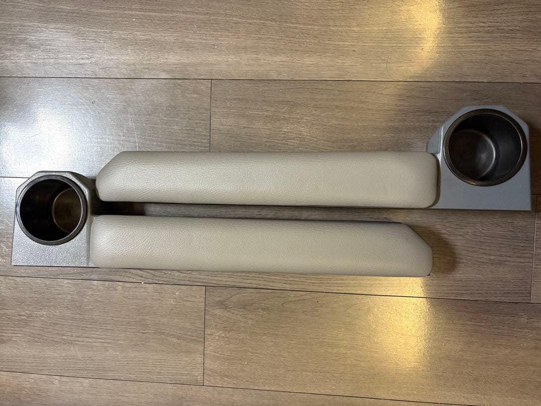 ワンストーン　アームレスト　ランクル70 グレー　onestone フロント用 ワンストーン アームレスト のパーツレビュー | ランドクルーザー70