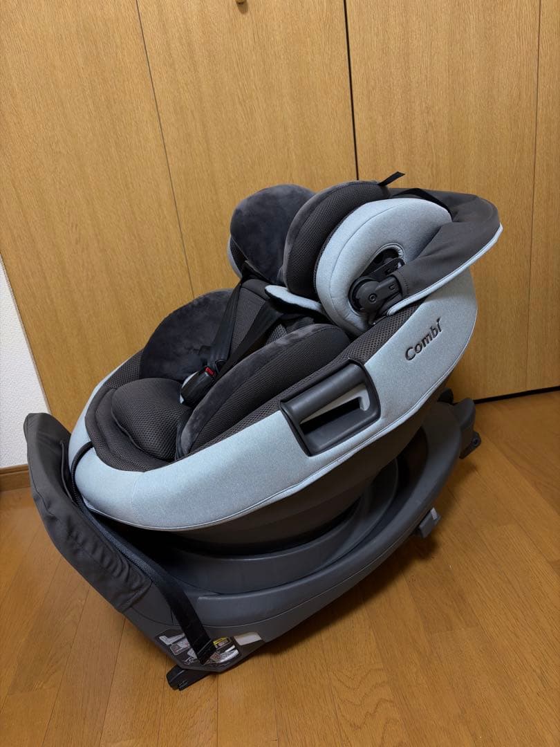 最上位モデルCombi THES ISOFIXエッグショックZB690 ザエス Combi（コンビ） ホワイトレーベル THE S ISOFIX エッグショック ZB