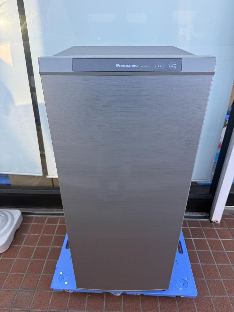 Panasonic 冷凍庫 NR-FZ120B 2020年製 容量 121L Panasonic（パナソニック） 【長期保証付】 NR-FZ120D-SS シャイニー