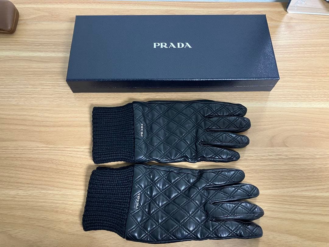 ＊yuk　PRADA ラムレザーキルティング手袋　 カシミヤ　本革 org.jpg